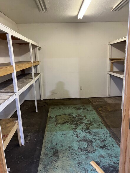 More Photos Of 119 Horsham Rd, Horsham Township Light Distribution For Lease