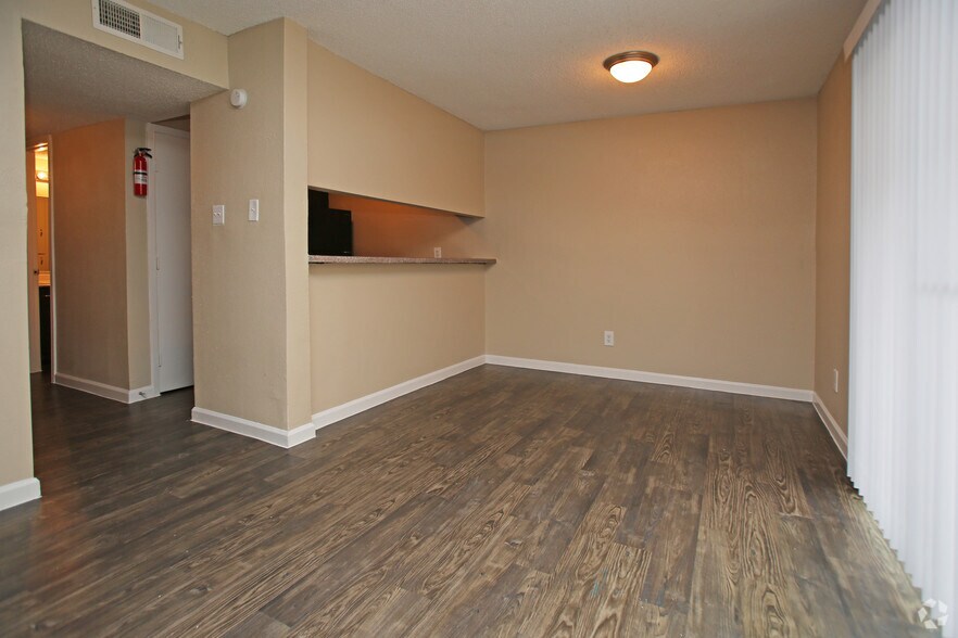 More Photos Of 801 S Allen Genoa Rd, South Houston Apartments For Sale