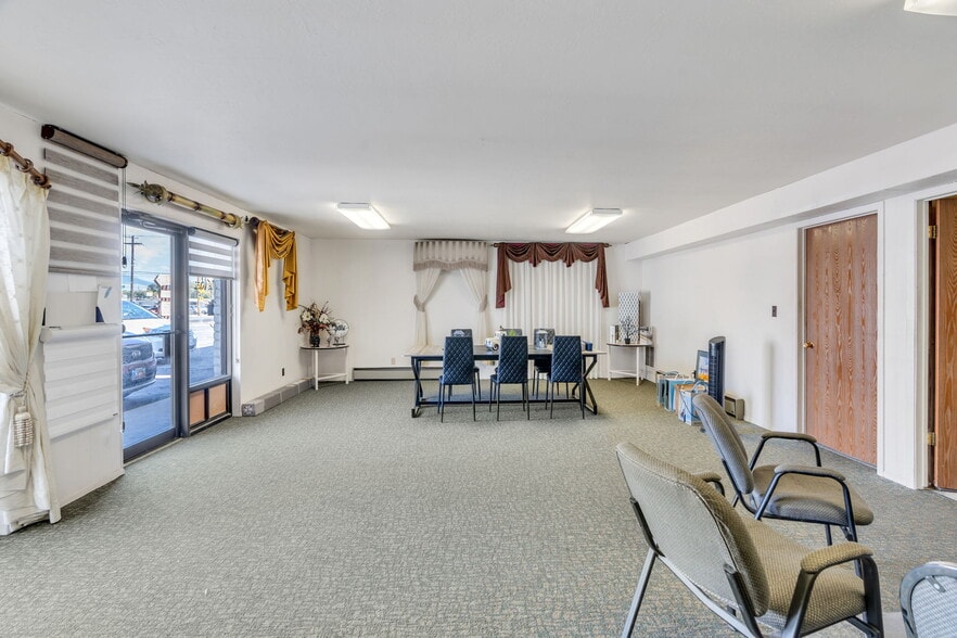 More Photos Of 17 W Sunset Ave, Salt Lake City Light Manufacturing For Sale