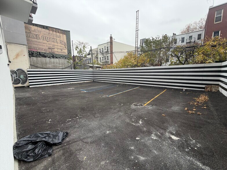 More Photos Of 104 Frost St, Brooklyn Warehouse For Lease