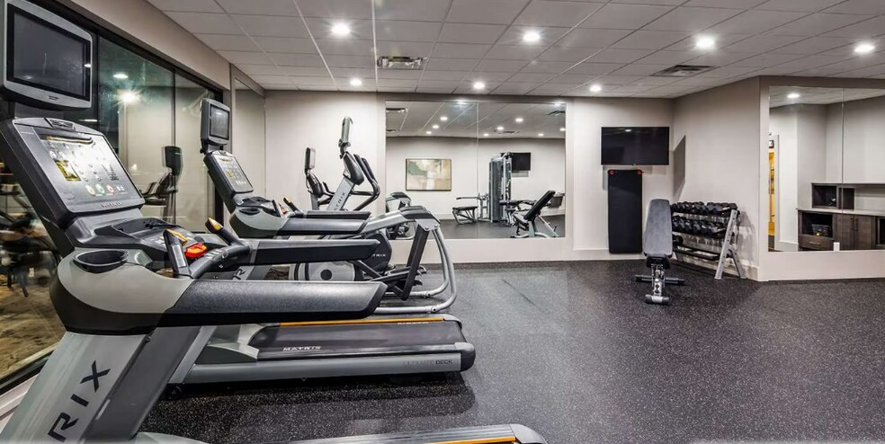 More Photos Of 1549 Westborough Dr, Katy Hotel For Sale