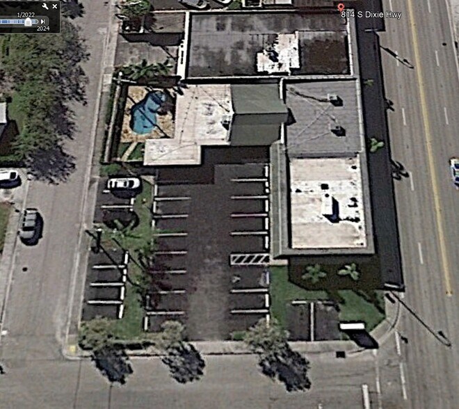 More Photos Of 802-810 S Dixie Hwy, Lake Worth General Retail For Lease