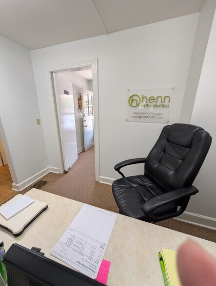 More Photos Of 4816 Greenwood Rd, Louisville Medical For Lease