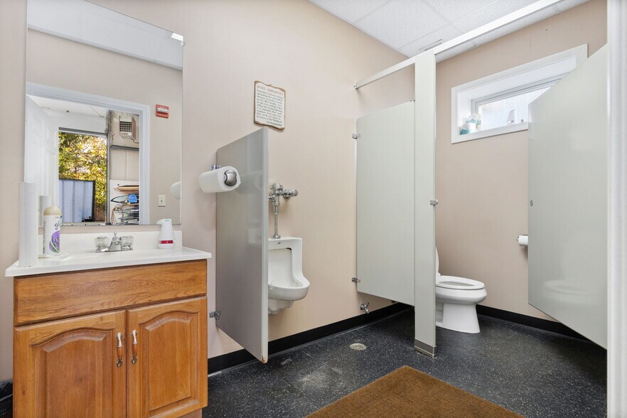 More Photos Of 658 N Main St, Brockton General Retail For Sale