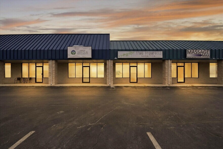 Primary Photo Of 1100 Croy Dr, Findlay Storefront Retail Office For Lease