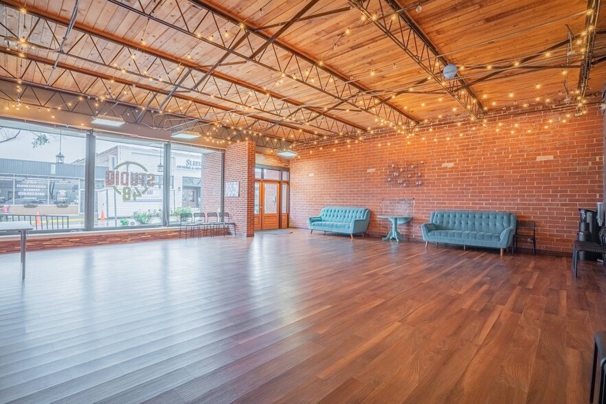 More Photos Of 48 Griffin St, McDonough Storefront For Sale