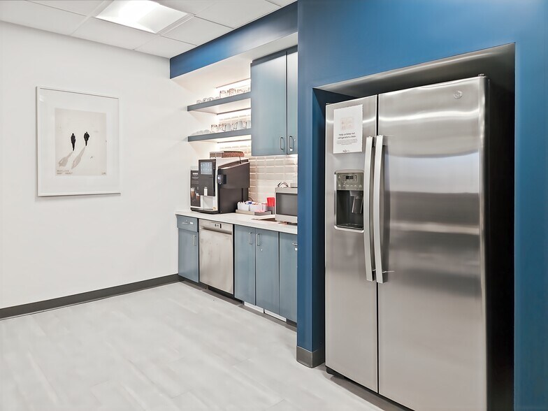 More Photos Of 3901 W 86th St, Indianapolis Coworking Space