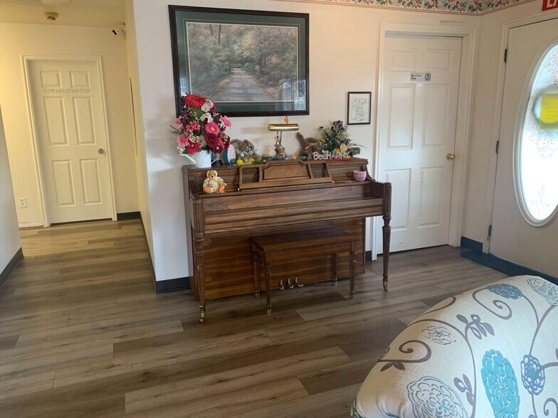 More Photos Of 535-540 N 600 W, Richfield Assisted Living For Sale