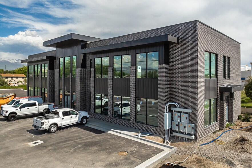 More Photos Of 2084 N 2000 W, Clinton Medical For Lease