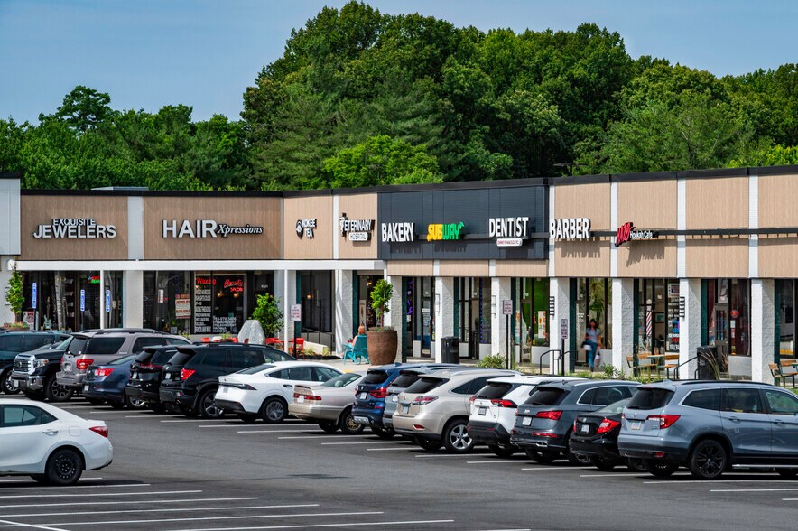 More Photos Of 9521-9581 Braddock Rd, Fairfax Storefront For Lease