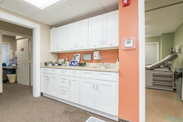 More Photos Of 860 Boston Rd, Springfield Medical For Sale