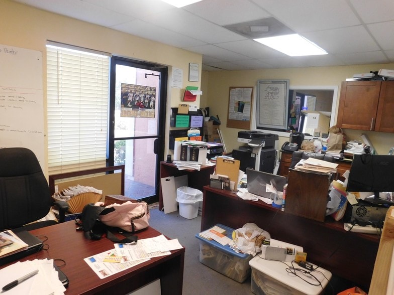 More Photos Of 3300 S Congress Ave, Boynton Beach Showroom For Lease