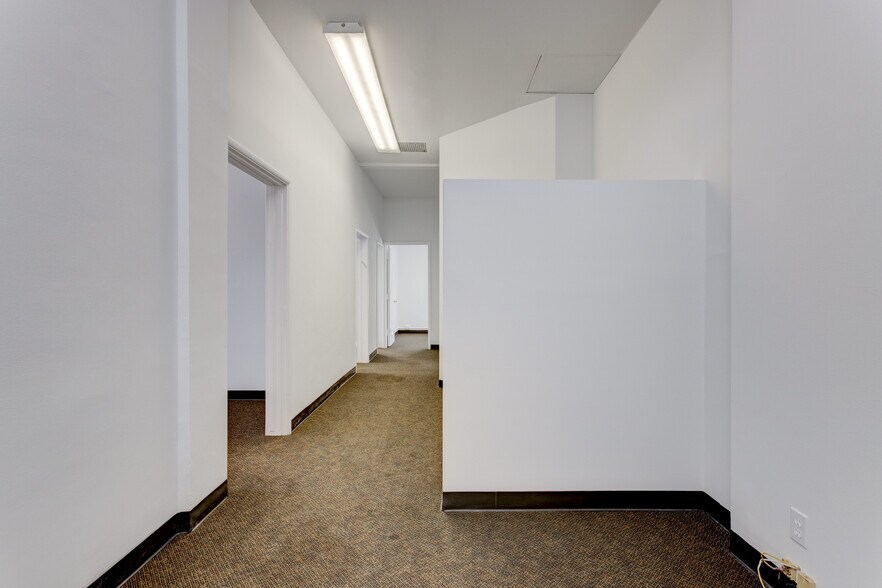 More Photos Of 114-122 S Beverly Dr, Beverly Hills Storefront Retail Office For Lease