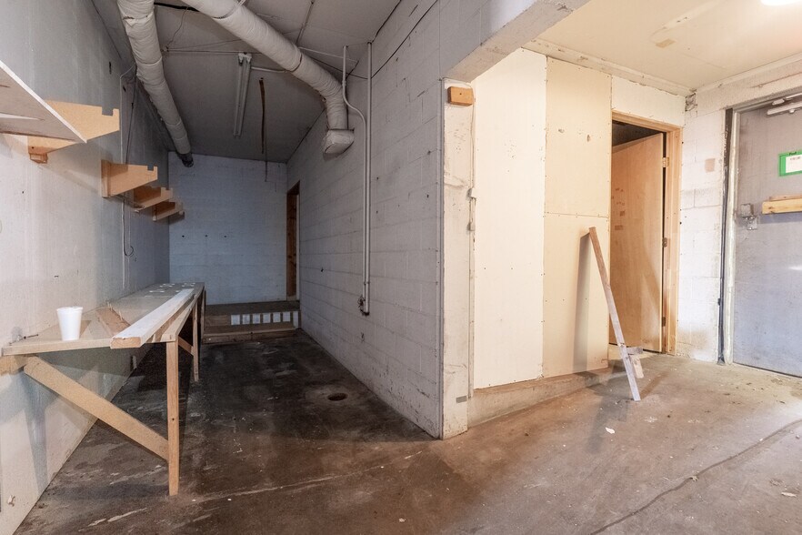 More Photos Of 1304 NW 23rd St, Oklahoma City Freestanding For Lease