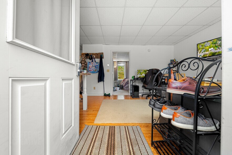 More Photos Of 15 South St, Freeport Apartments For Sale