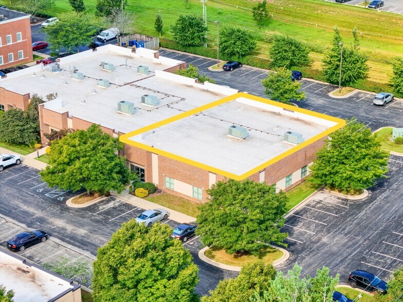 More Photos Of 437 Lewis Hargett Cir, Lexington Office For Sale