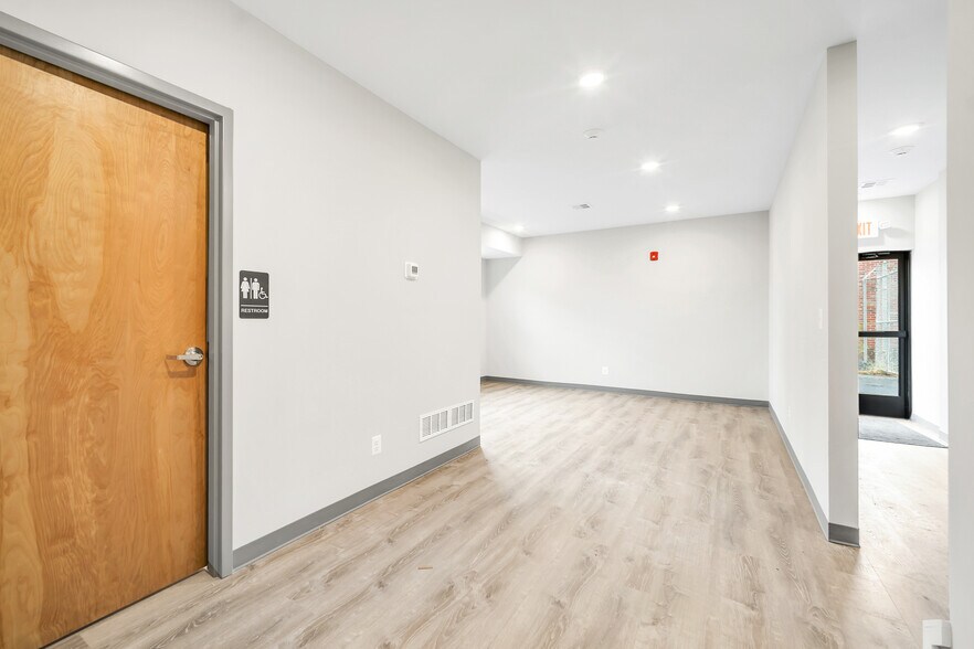 More Photos Of 2168 Bennett Rd, Philadelphia Warehouse For Lease