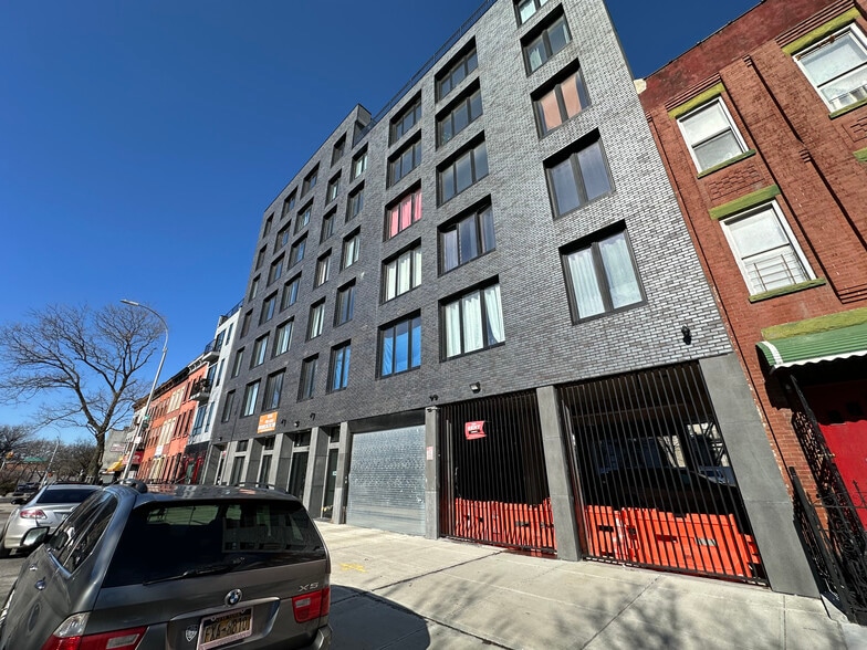 More Photos Of 17 Somers St, Brooklyn Apartments For Lease