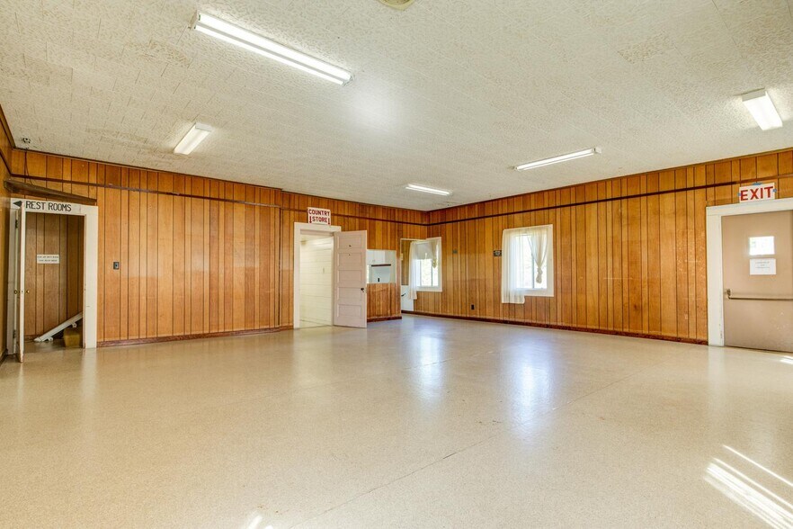 More Photos Of 7672 S Shingle Rd, Shingle Springs General Retail For Sale