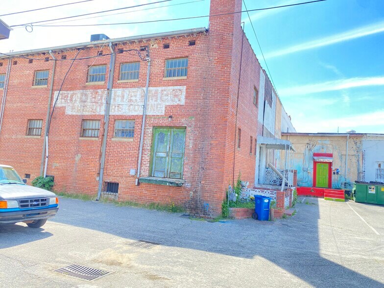 More Photos Of 117 S Main St, Red Springs Storefront For Sale
