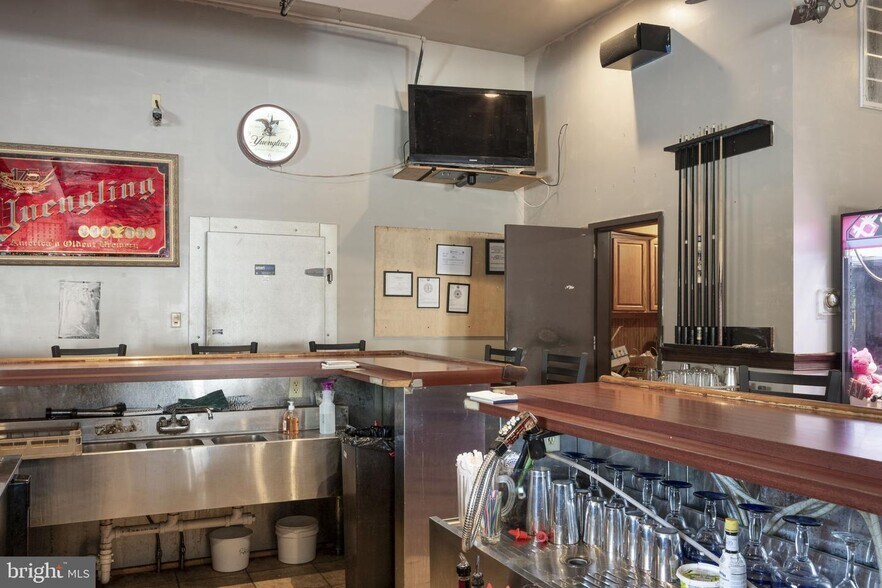 More Photos Of 5 Spring Valley Rd, Reading Restaurant For Sale