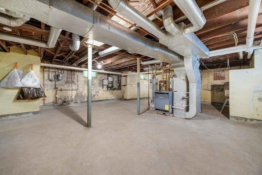 More Photos Of 225 Liberty St, Little Ferry Office For Sale