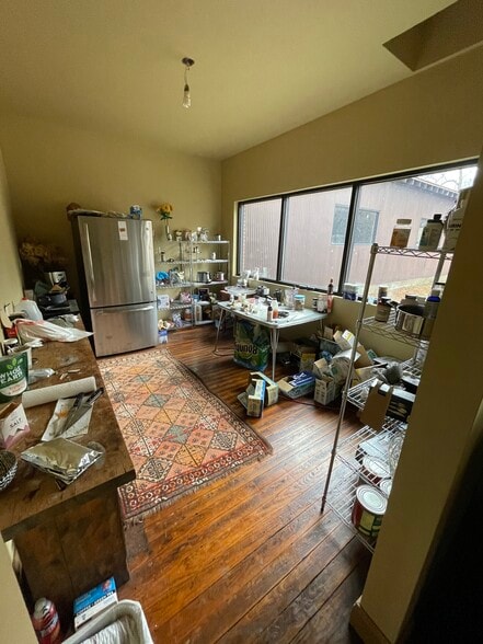 More Photos Of 102-103 Hicks Road Rd, Renfrew Flex For Sale