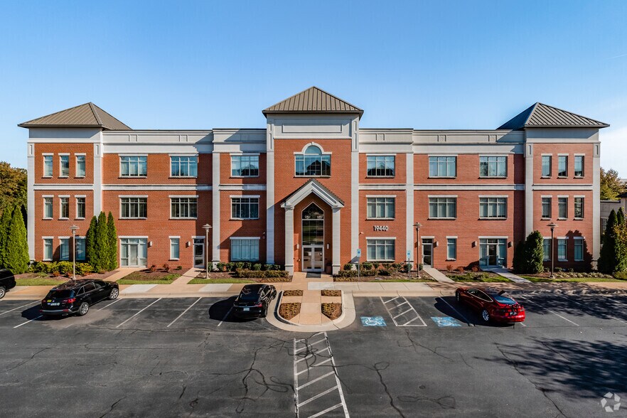 More Photos Of 19440 Golf Vista Plz, Lansdowne Medical For Lease