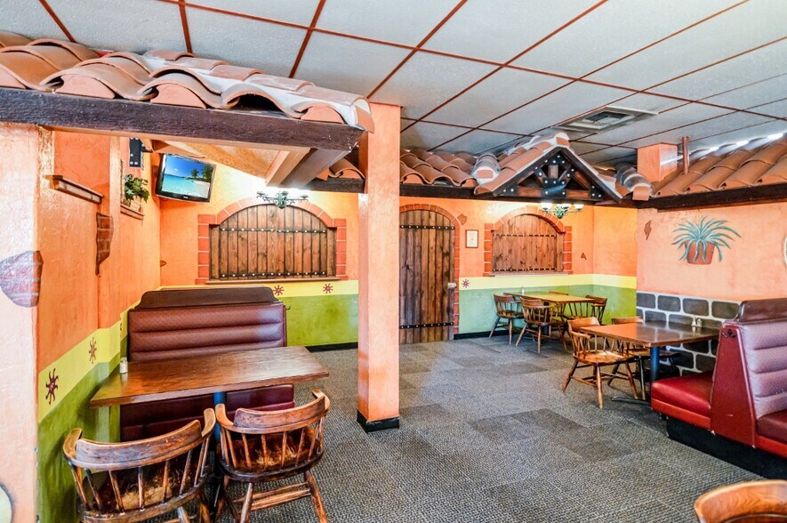 More Photos Of 819 Main St, Caldwell Restaurant For Sale