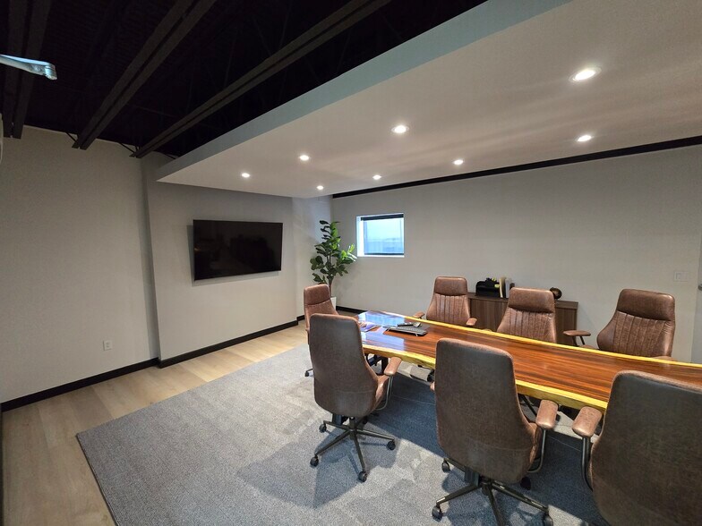 More Photos Of 1041 Eastside Rd, El Paso Warehouse For Sale