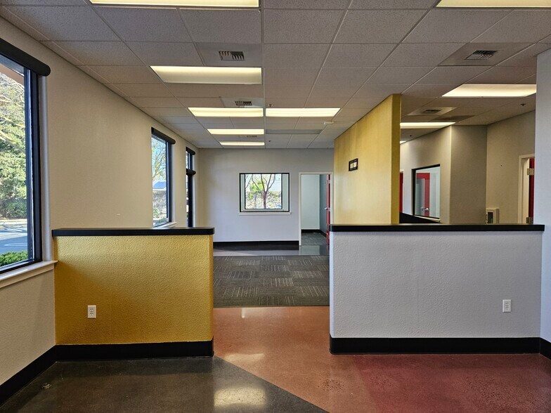 More Photos Of 1165 Scenic Dr, Modesto Office For Lease