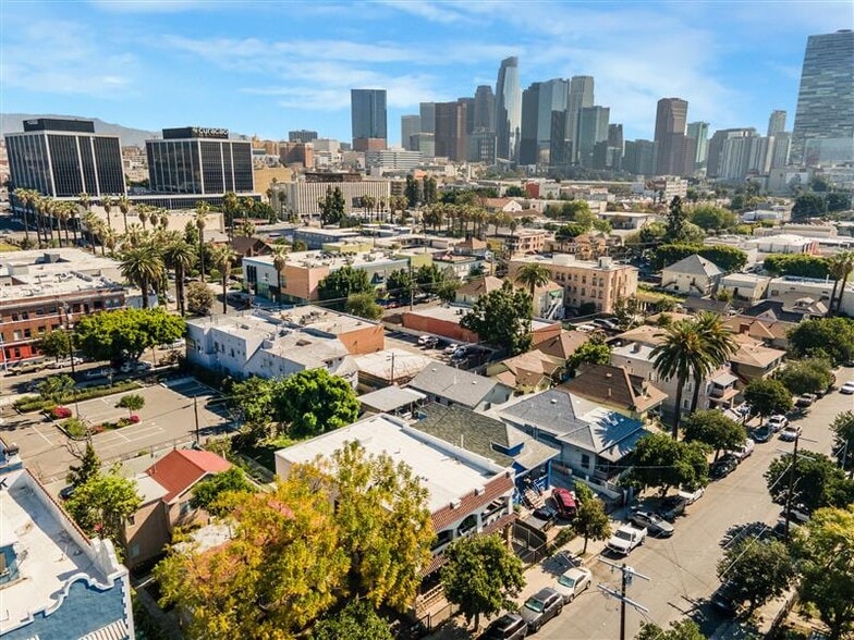 More Photos Of 1651 W 11th Pl, Los Angeles Apartments For Sale