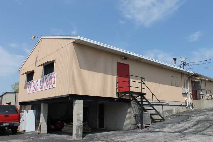 More Photos Of 1204 18th St, Two Rivers Bar For Sale
