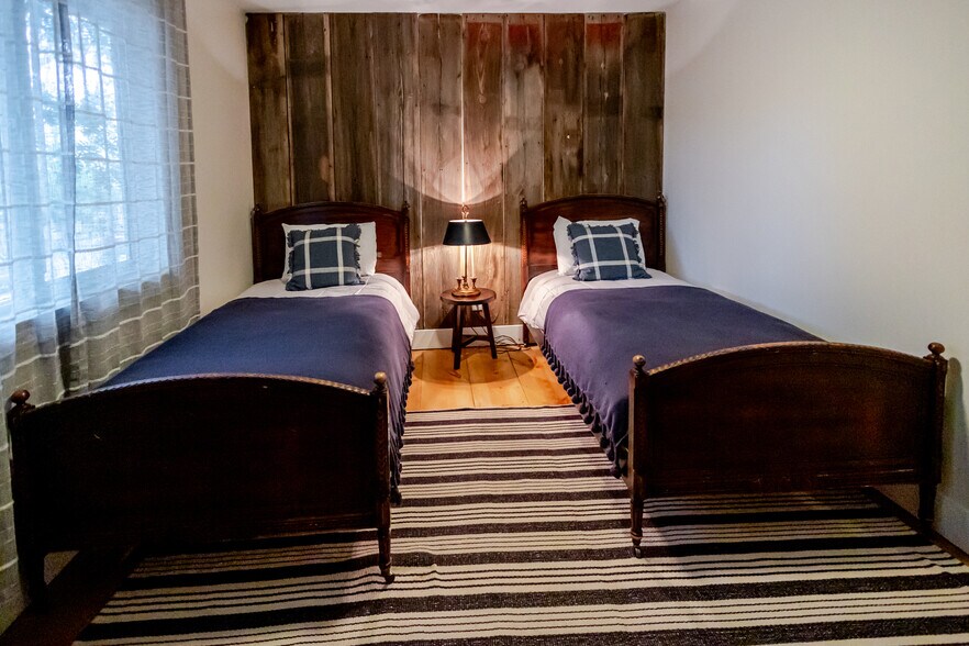 More Photos Of 6385 W White Mountain Blvd, Lakeside Lodge Meeting Hall For Sale