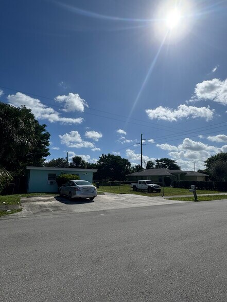 More Photos Of 39 SW 6th Ave, Delray Beach Apartments For Sale