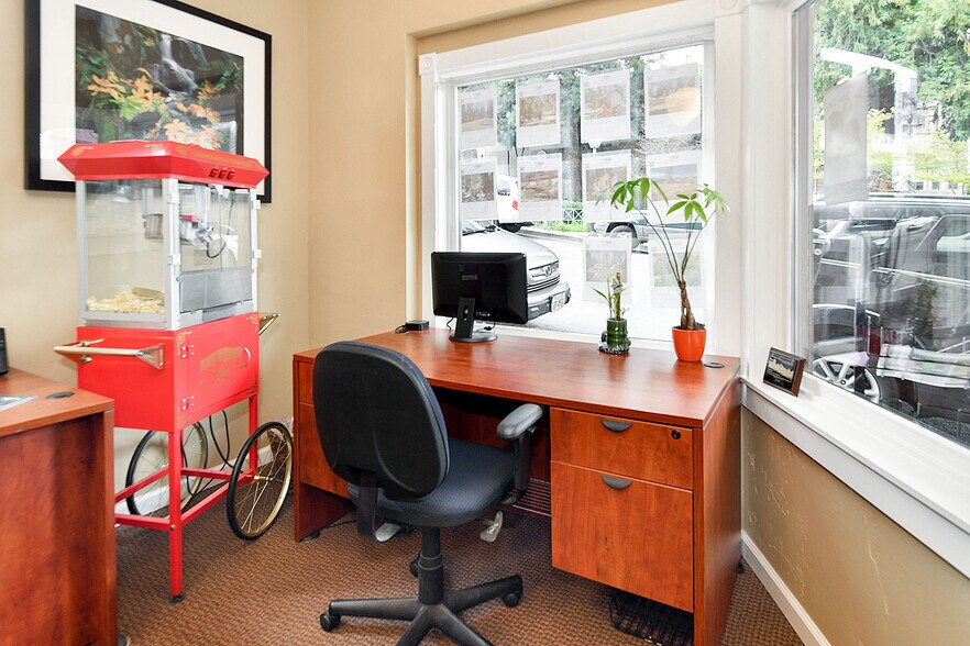 More Photos Of 100 Union St, Nevada City Office For Sale