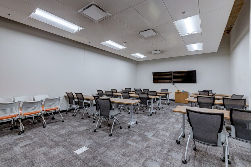 More Photos Of 3634 S Maryland Pky, Las Vegas Office For Lease