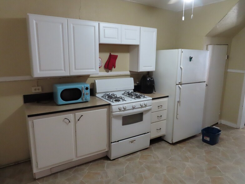 More Photos Of 130 E Spruce St, Titusville Apartments For Sale