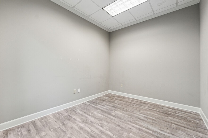 More Photos Of 1300 Peachtree Industrial Blvd, Suwanee Storefront Retail Office For Sale