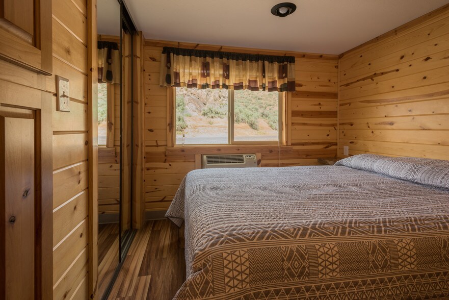 More Photos Of 57662 N Hwy 155 N, Electric City Hotel For Sale