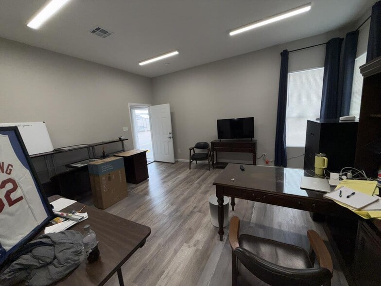 More Photos Of 4953 Big Lake, Lake Charles Office For Sale