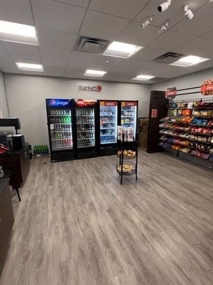 More Photos Of 750 Holiday Dr, Pittsburgh Office Residential For Lease