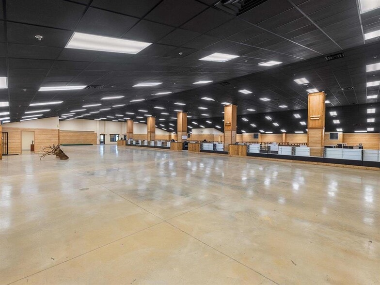 More Photos Of 6976 W Louisville Ln, Owensboro Light Manufacturing For Sale