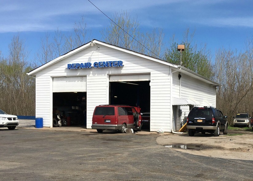 More Photos Of 1130 W US Highway 30, Schererville Service Station For Sale