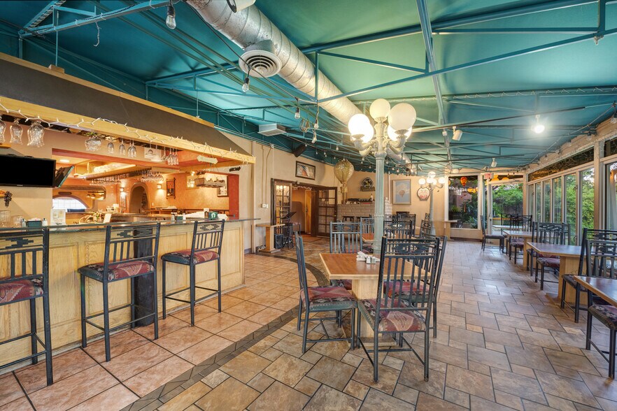 More Photos Of 8032 4th St NW, Albuquerque Restaurant For Sale