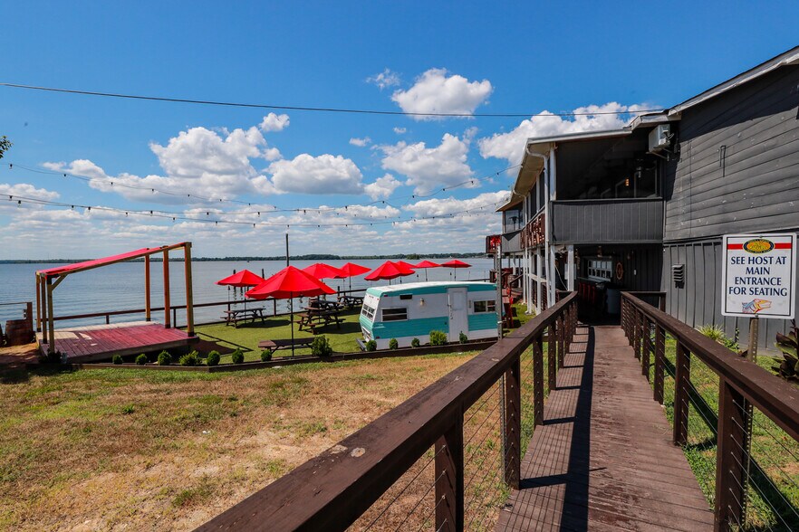 More Photos Of 700 Jordan Point Rd, Hopewell Restaurant For Sale
