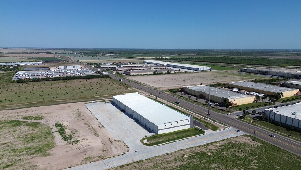 More Photos Of 890 E Military Hwy, Pharr Distribution For Lease