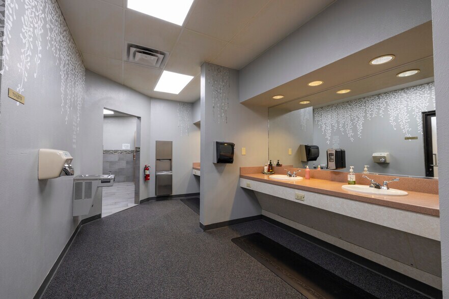 More Photos Of 1230 Big Thompson Ave, Estes Park Loft Creative Space For Sale