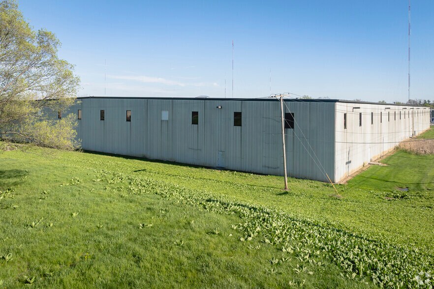 More Photos Of 3616 Independence Dr, Fort Wayne Warehouse For Lease