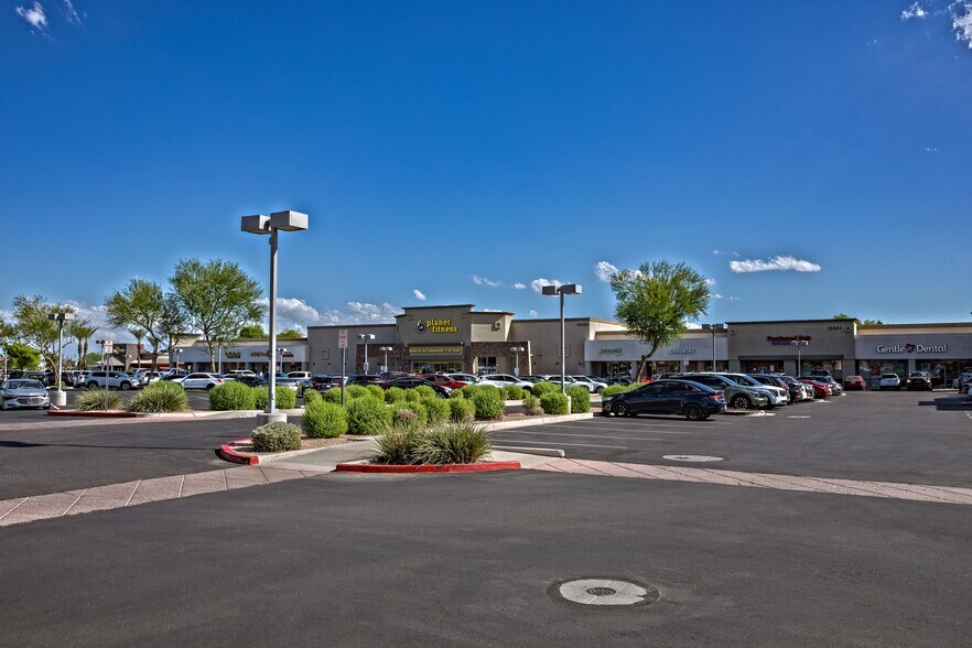 More Photos Of 15557-15609 W Bell Rd, Surprise Storefront For Lease